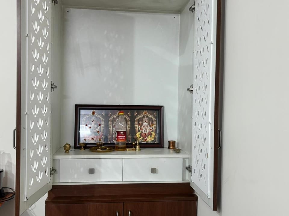 GreenCanopyLiving - Premium 1BHK 27th Main Apartment in Bengaluru