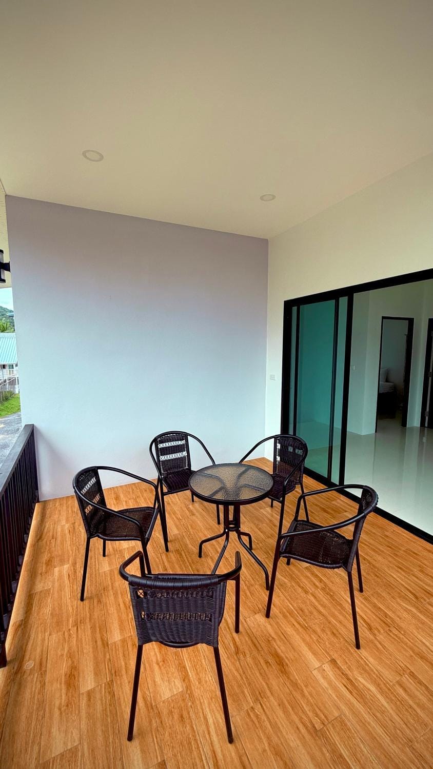 Patio, Seating area