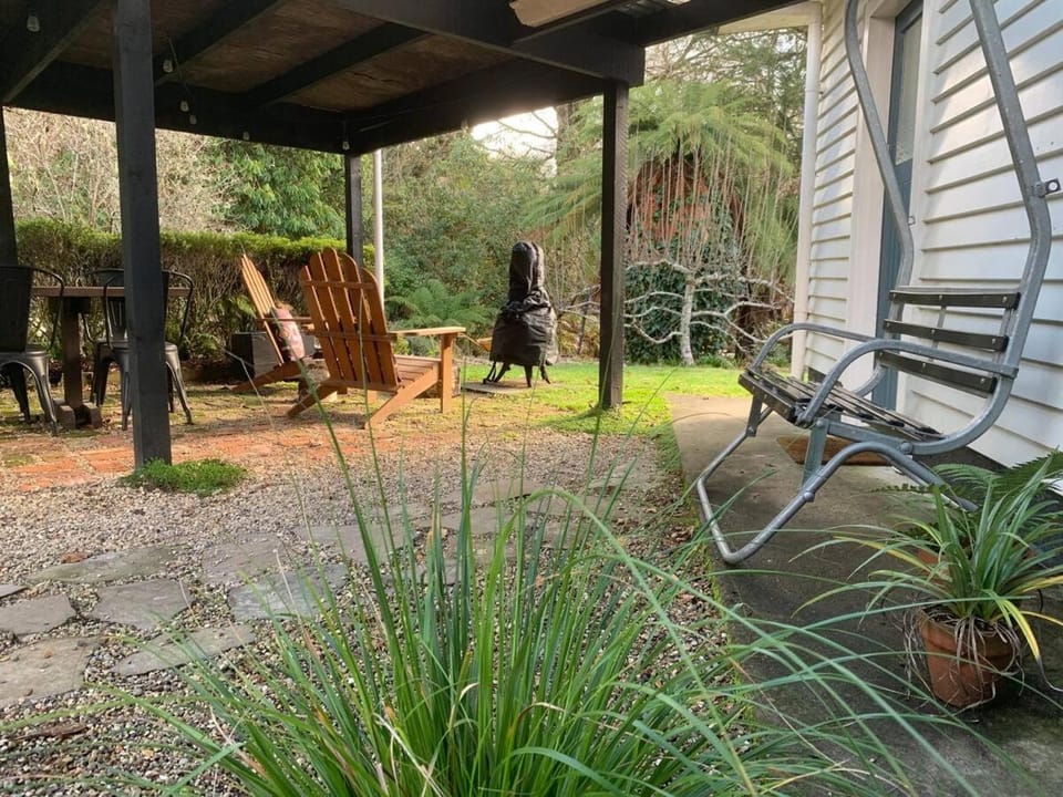 Koowai - The song of nature - double ensuite room set within extensive gardens Vacation rental in Manawatū-Whanganui, New Zealand