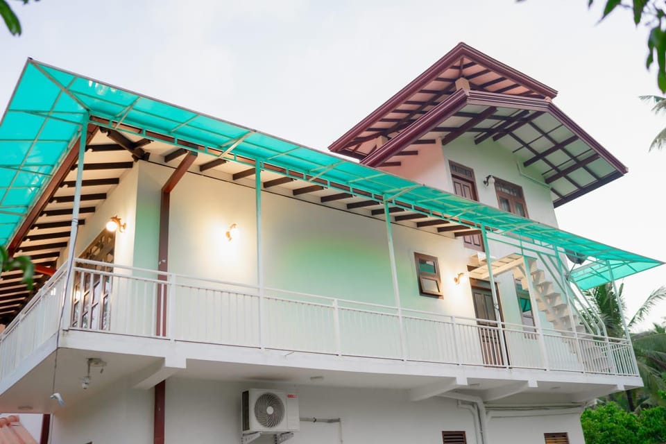 Property building, Day, View (from property/room), Balcony/Terrace