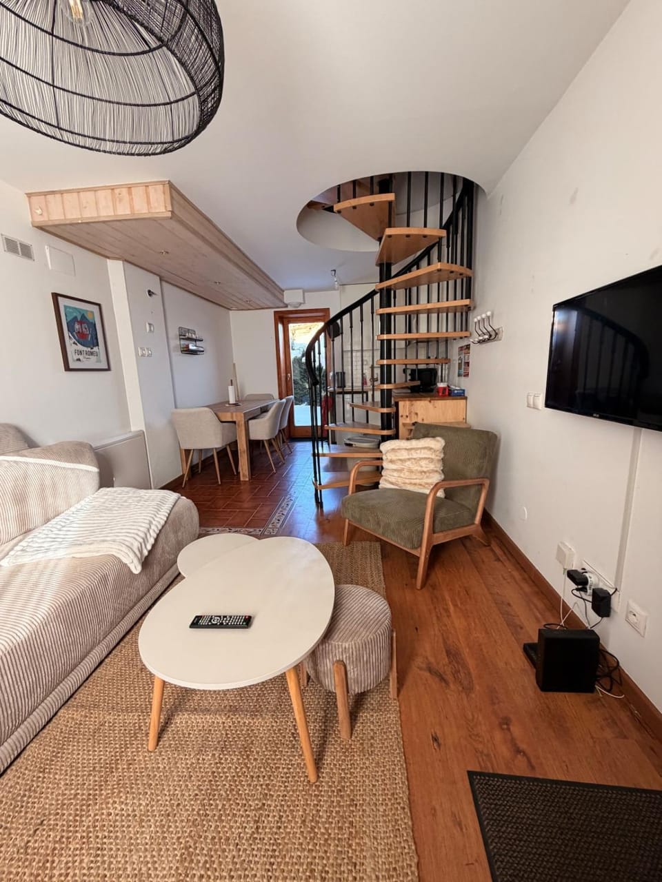 TV and multimedia, Living room, Seating area