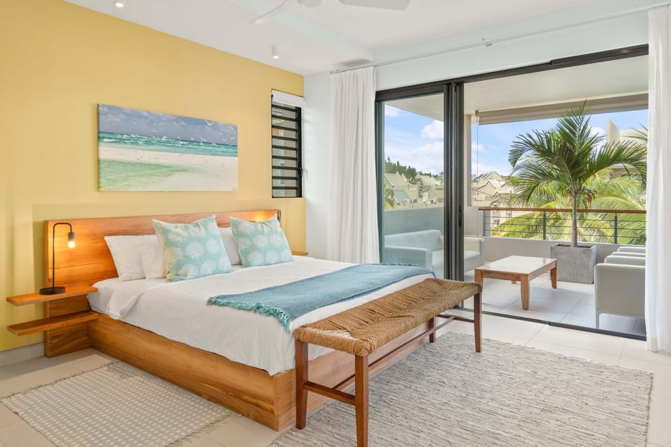 Patio, Bed, Balcony/Terrace, Bedroom