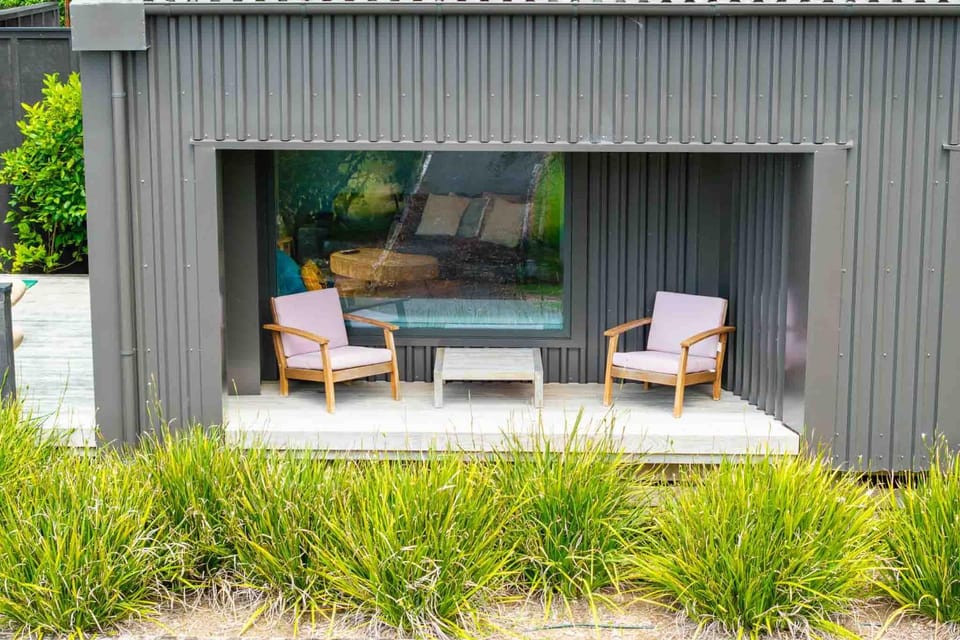 Up Above The Crescent House in Bay Of Plenty