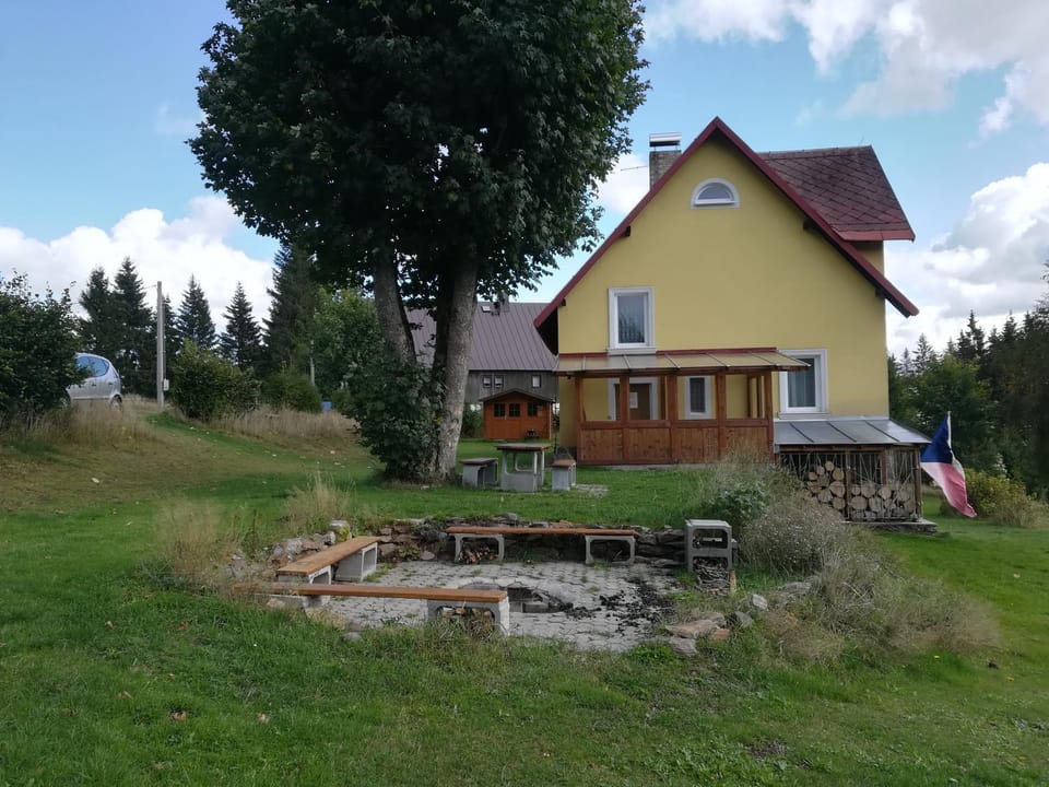 Property building, Natural landscape, Garden