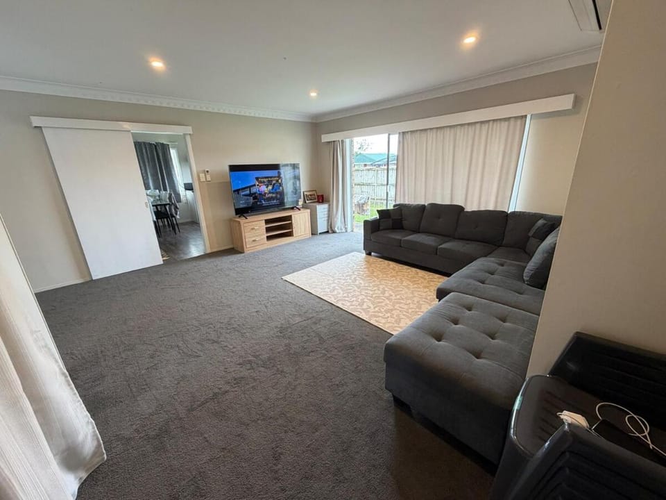 Entire Home Near to City Centre Apartment in Auckland