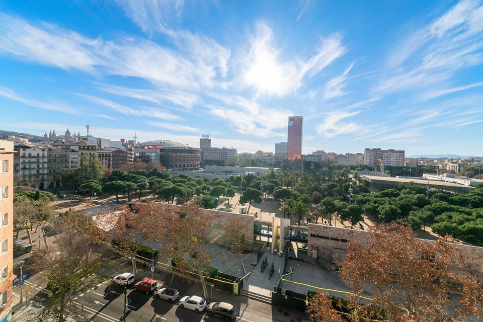 Day, Neighbourhood, Natural landscape, City view, Street view