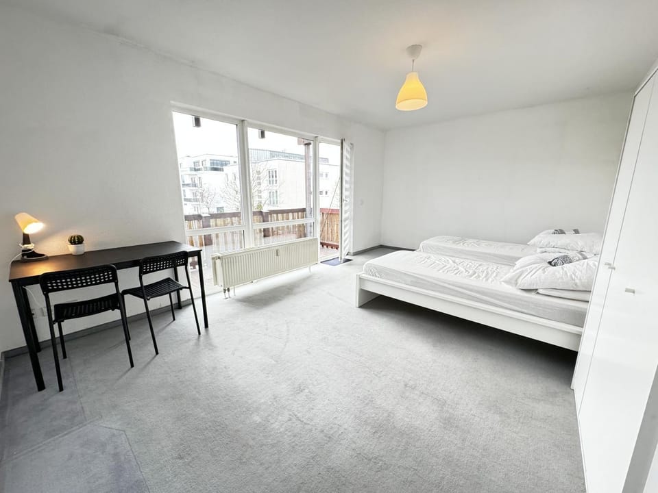 Bed, Photo of the whole room, Bedroom