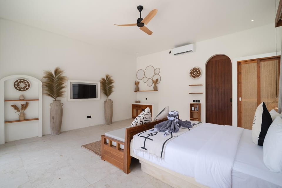 Bed, TV and multimedia, Photo of the whole room, Bedroom, air conditioner