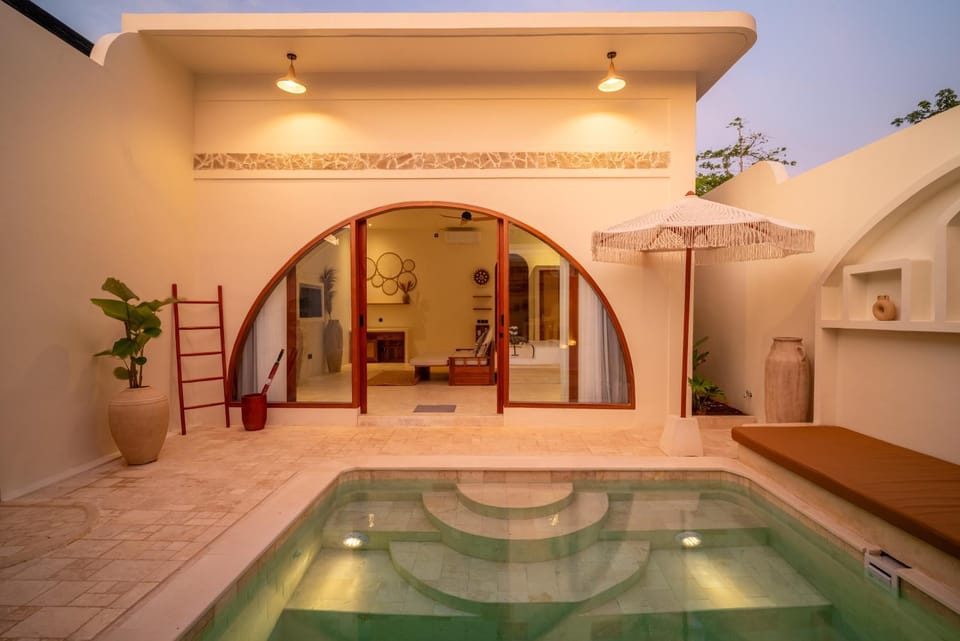 Bedroom, Swimming pool