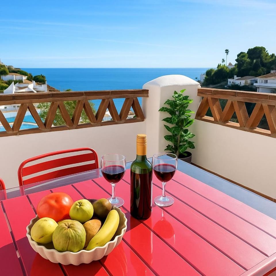 Day, Natural landscape, View (from property/room), Balcony/Terrace, Dining area, Food, Sea view, sunbed