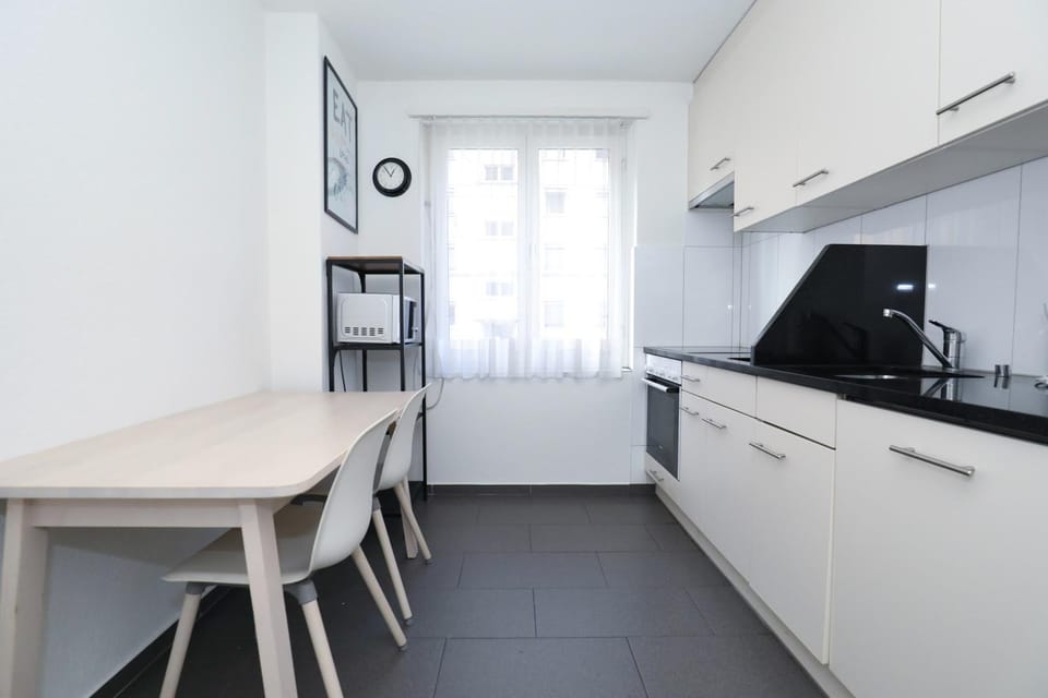 Airy Apartment Near Uetliberg Nature Apartment in Zurich City