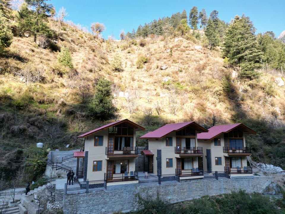 Riverdale Cottage and Cafe Jibhi Vacation rental in Himachal Pradesh