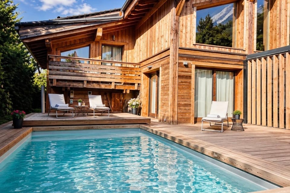 Design chalet with pool & jacuzzi Chalet in Chamonix