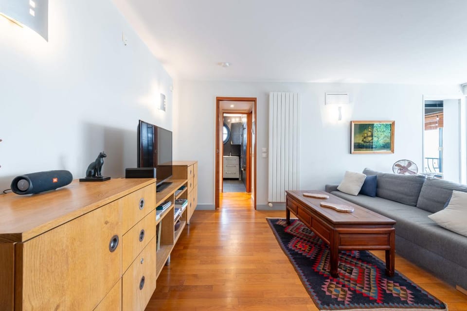 TV and multimedia, Living room