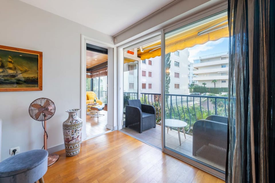Balcony/Terrace, Living room