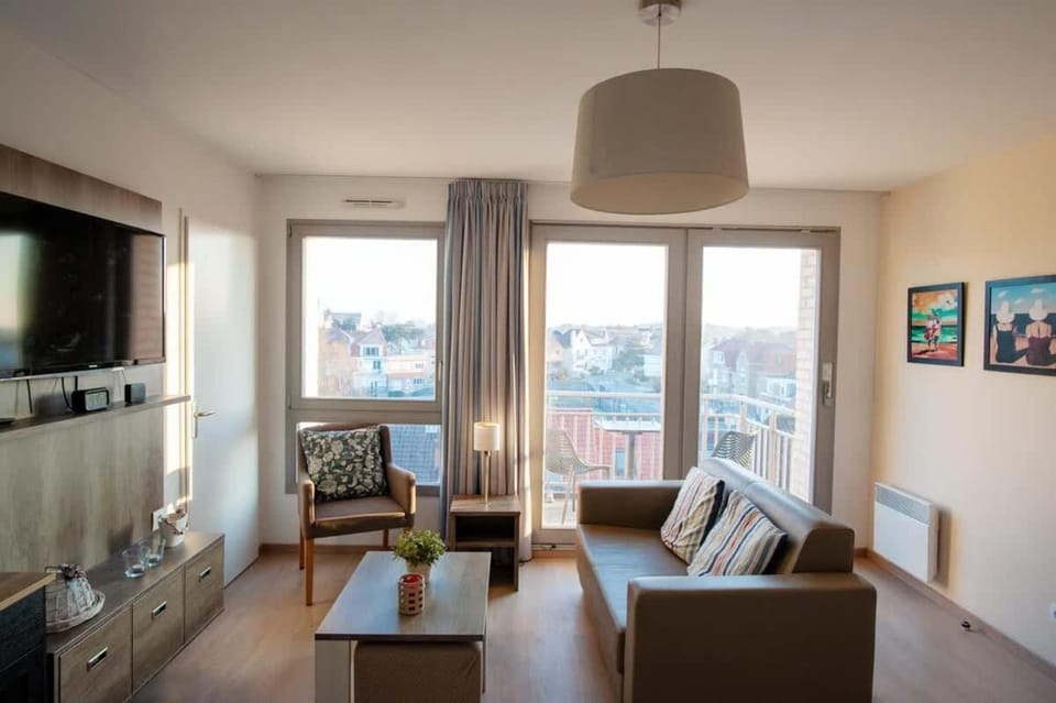 Les Sirènes Contentes - 300 m Plage - Terrace - 2 bedrooms & cabin area Cabin in Bray-Dunes
