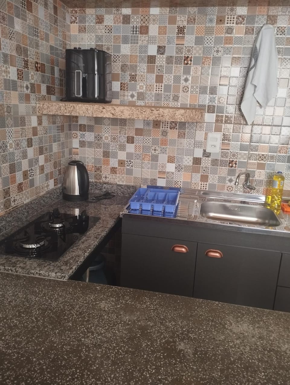 Loft estilo kitnet sem garagem próx Mega atacado da Guaíra Apartment in State of Paraná