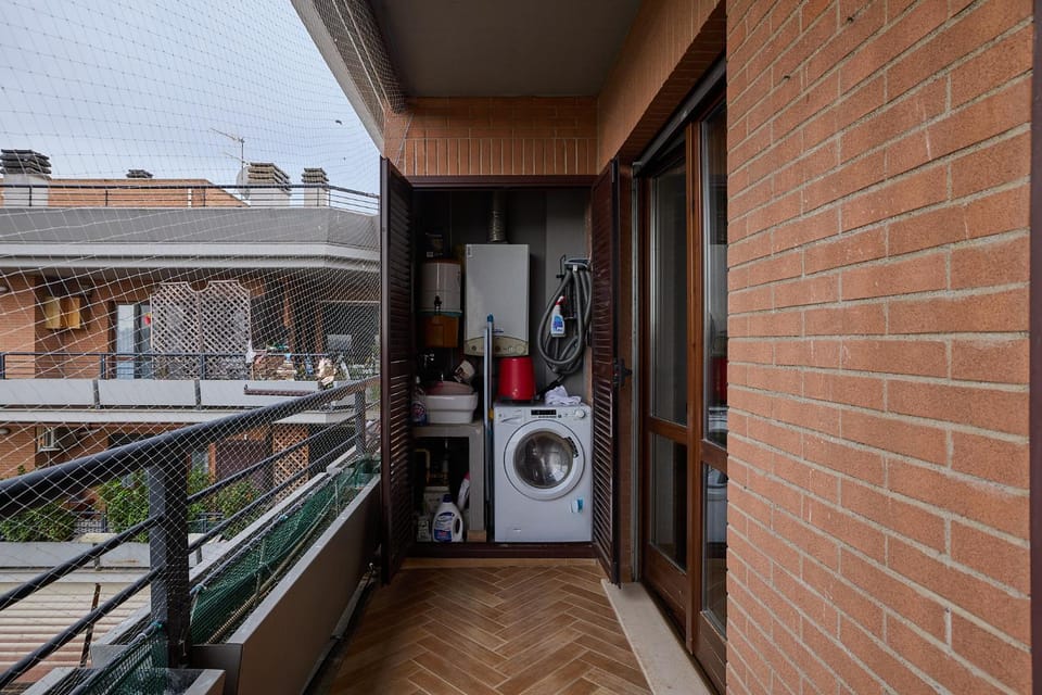 Balcony/Terrace, washing machine