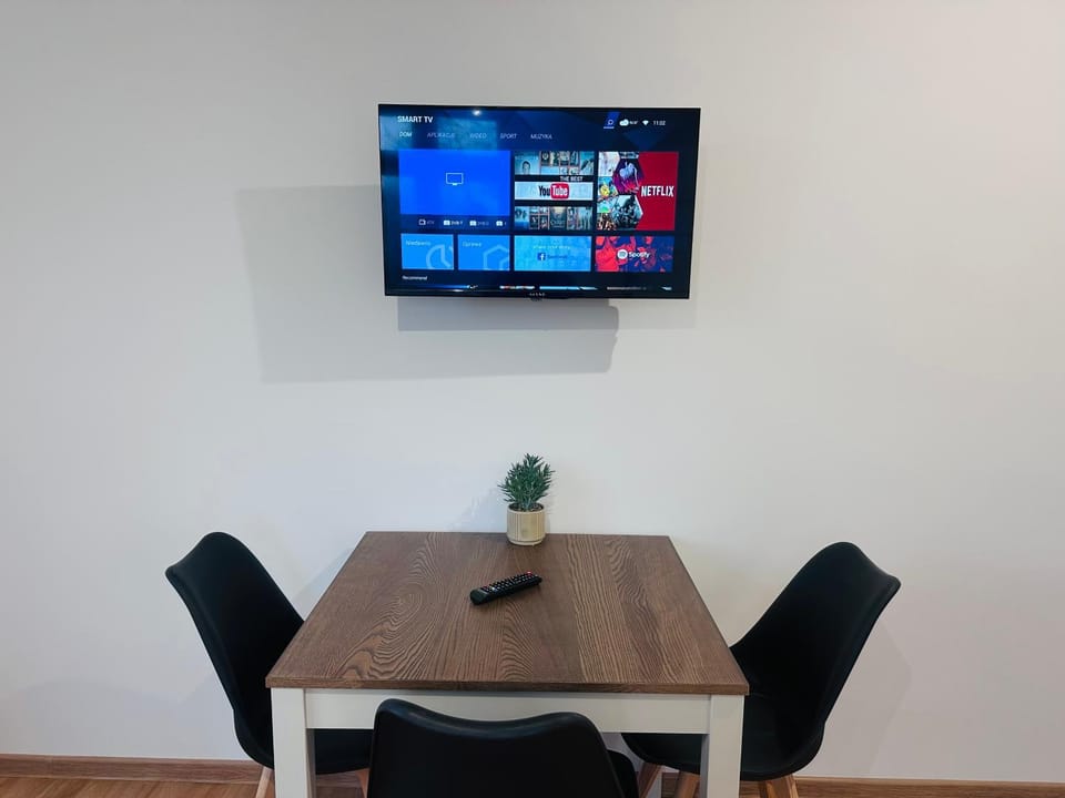 TV and multimedia, Dining area