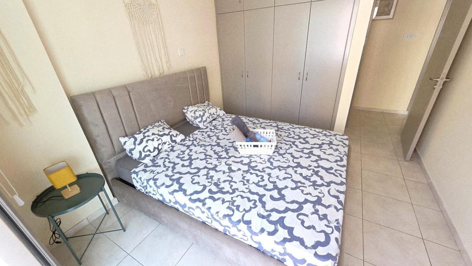 Bed, Photo of the whole room, Bedroom, towels, wardrobe