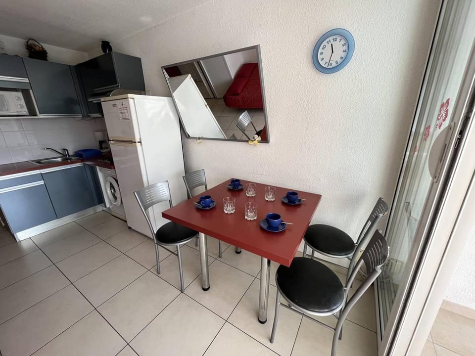 Studio 2 couchages CAP D'AGDE NATURISME CN010-466 Apartment in Agde