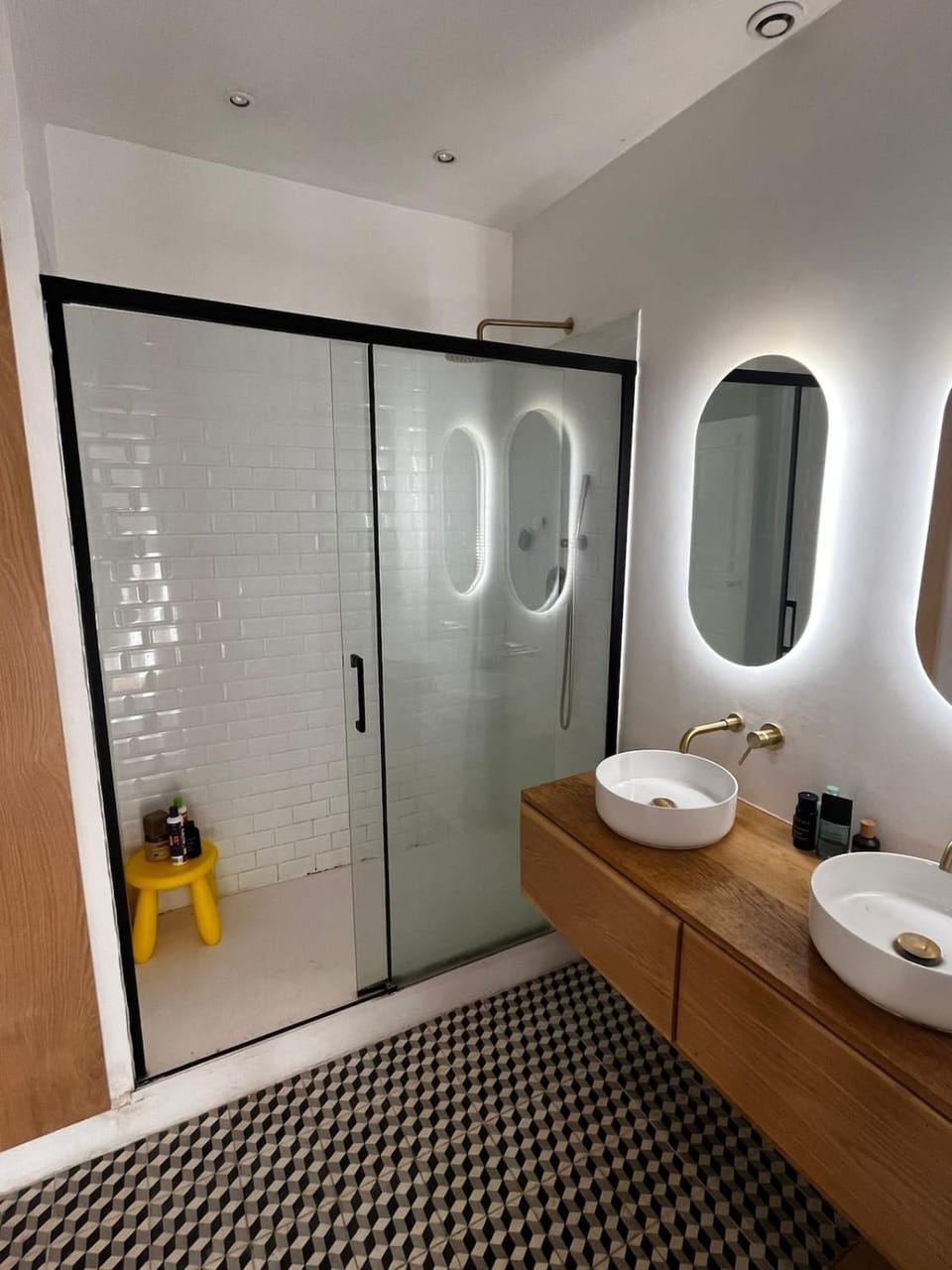 Notre Dame Vieux-Port Apartment in Marseille