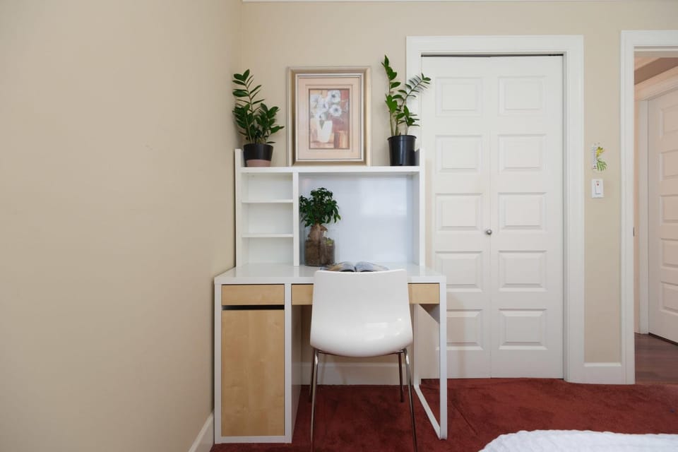 Cozy Room with Private Washroom in Central Location House in Vancouver