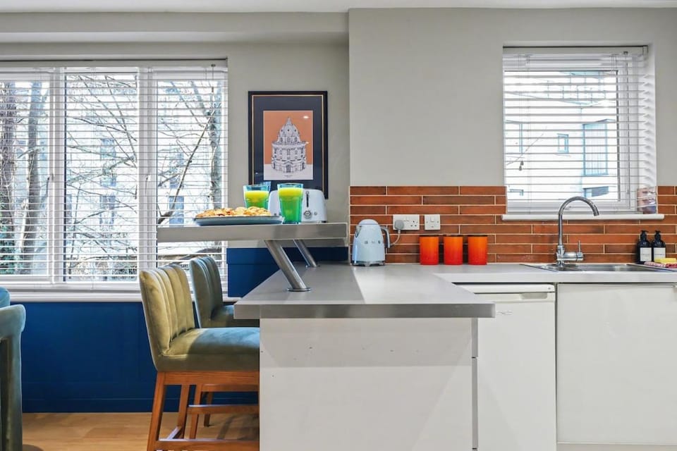 High-End Central Apartment, Walk Everywhere Apartment in Oxford