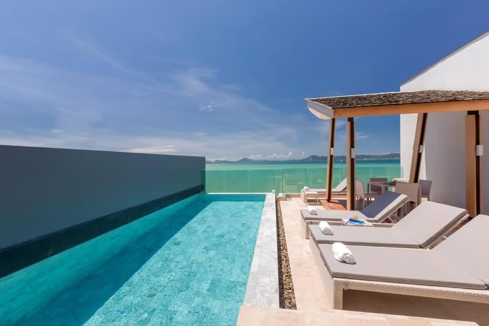 Sea view, Swimming pool, sunbed