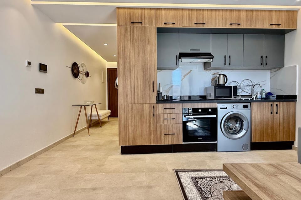 Kitchen or kitchenette, oven