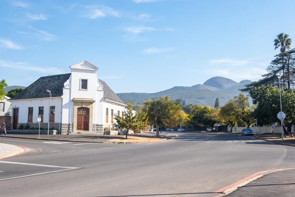 232 Paarl Studio With AC and Onsite Parking Apartment in Cape Town