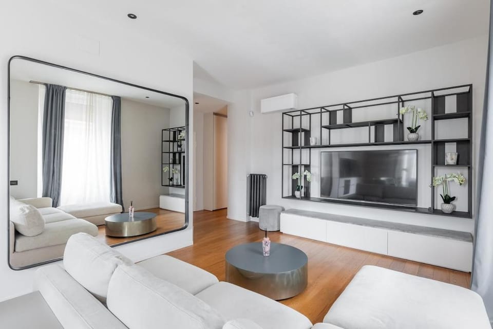 Luxury Calzolerie Apartment in Bologna