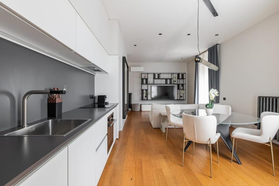 Luxury Calzolerie Apartment in Bologna
