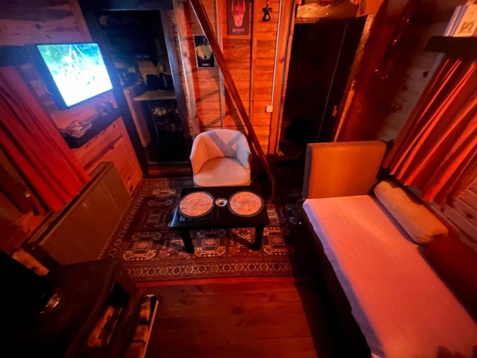 Sapanca Orange Hobbit House Chalet in Turkey