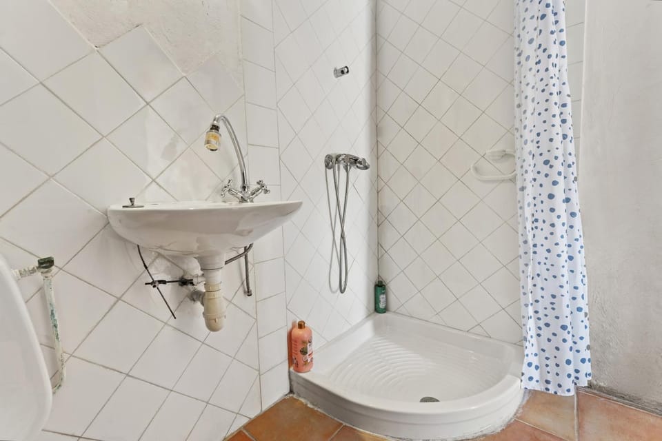 Bathroom, Living room