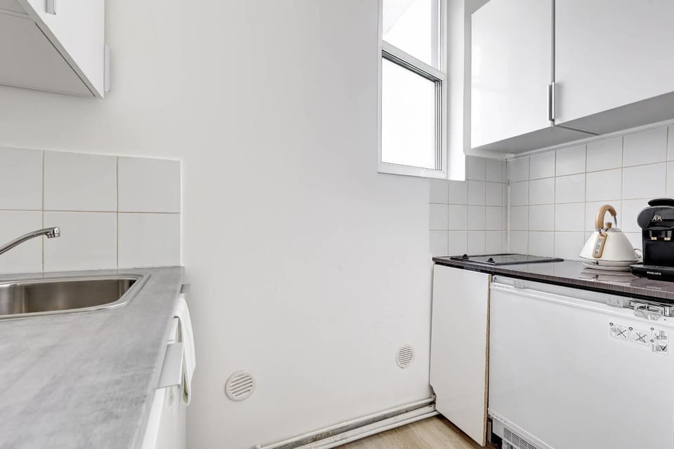 Studio cosy et calme pres de So Ouest Apartment in Levallois-Perret