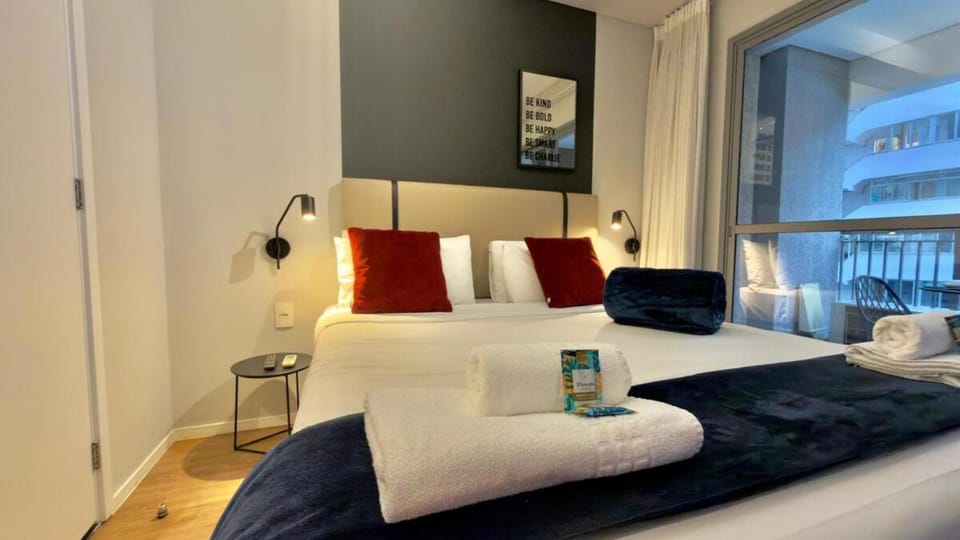 Bed, Living room, Photo of the whole room, Bedroom, towels