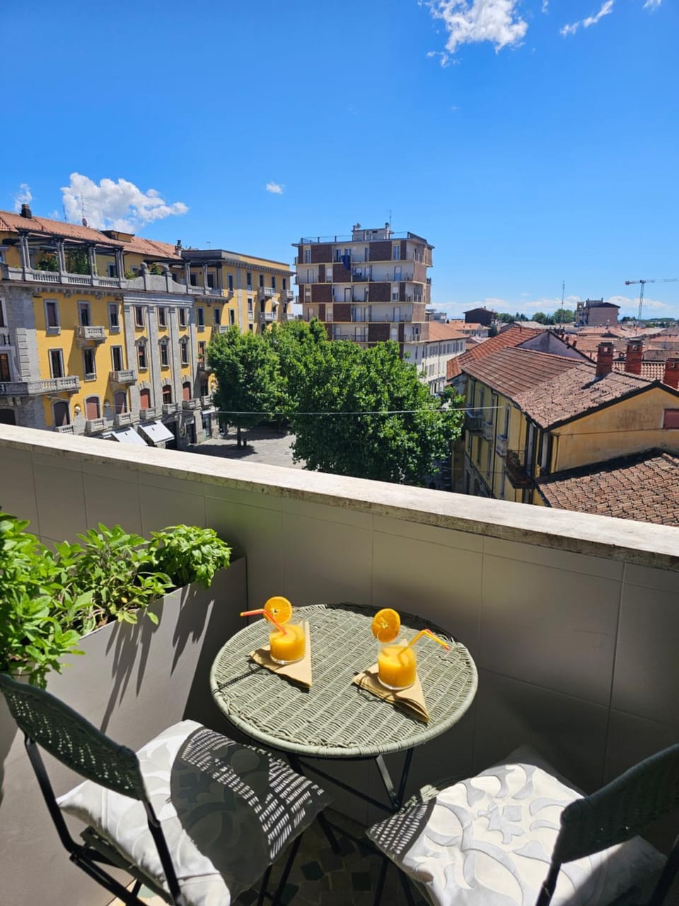 Day, View (from property/room), Balcony/Terrace, City view