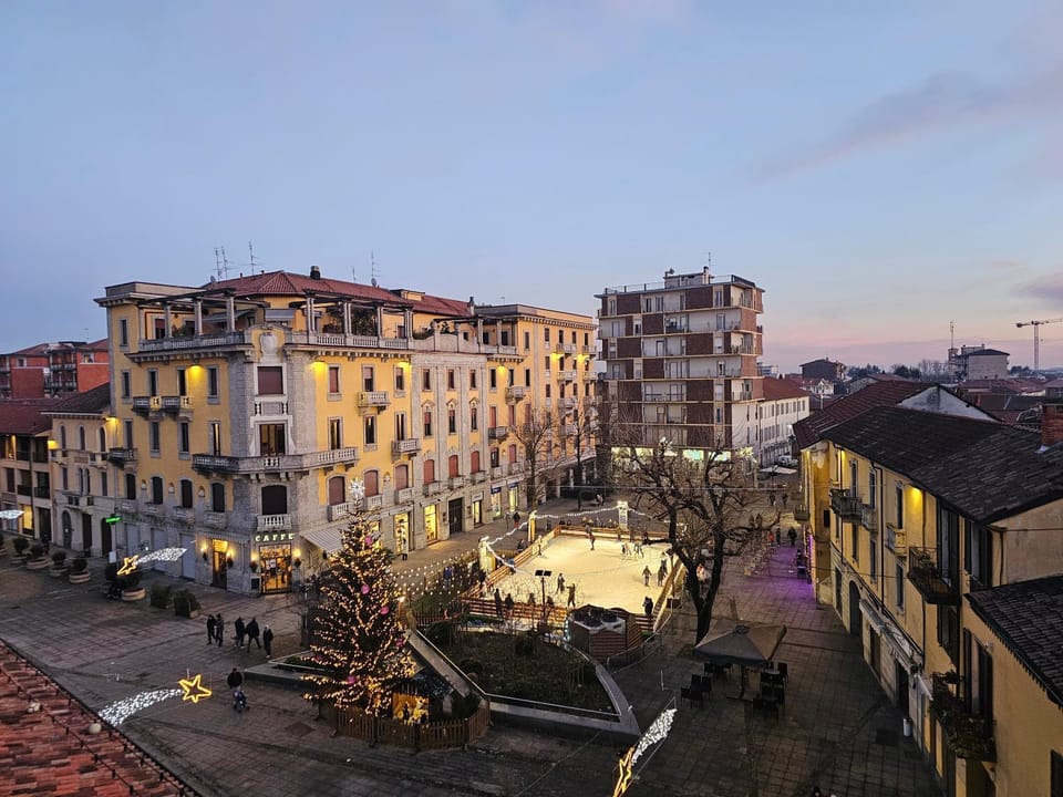 Neighbourhood, City view