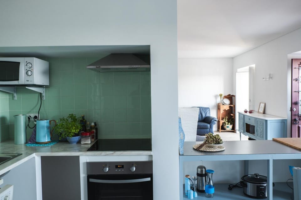 Kitchen or kitchenette, Living room