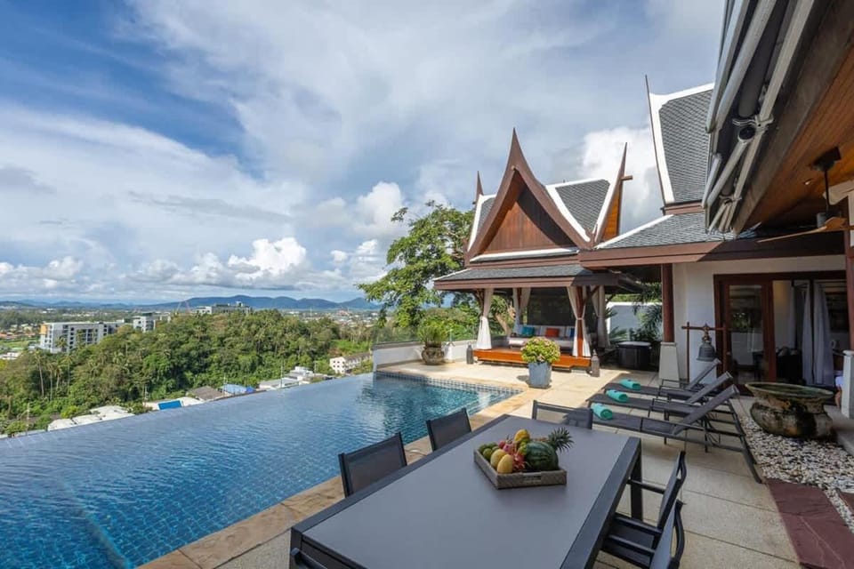 Pool view, Swimming pool, sunbed