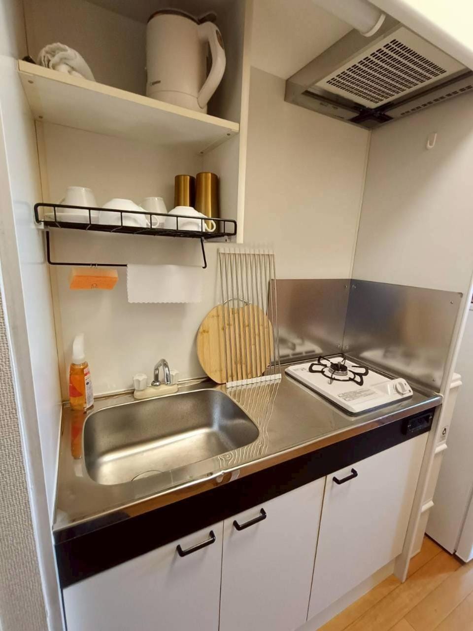 Kitchen or kitchenette, kitchen