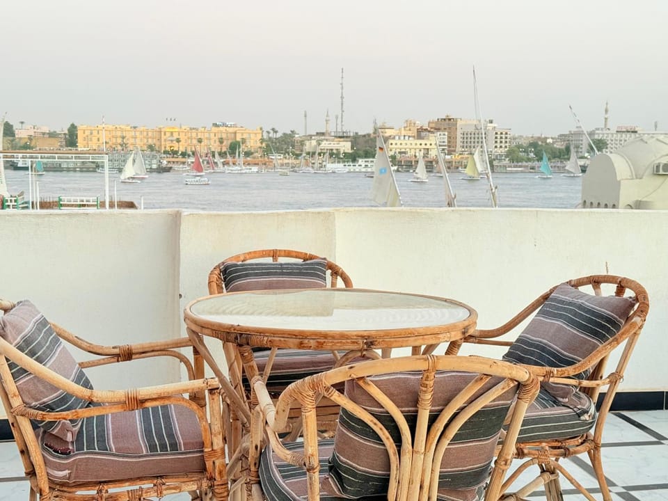 Day, Natural landscape, View (from property/room), Balcony/Terrace, Seating area