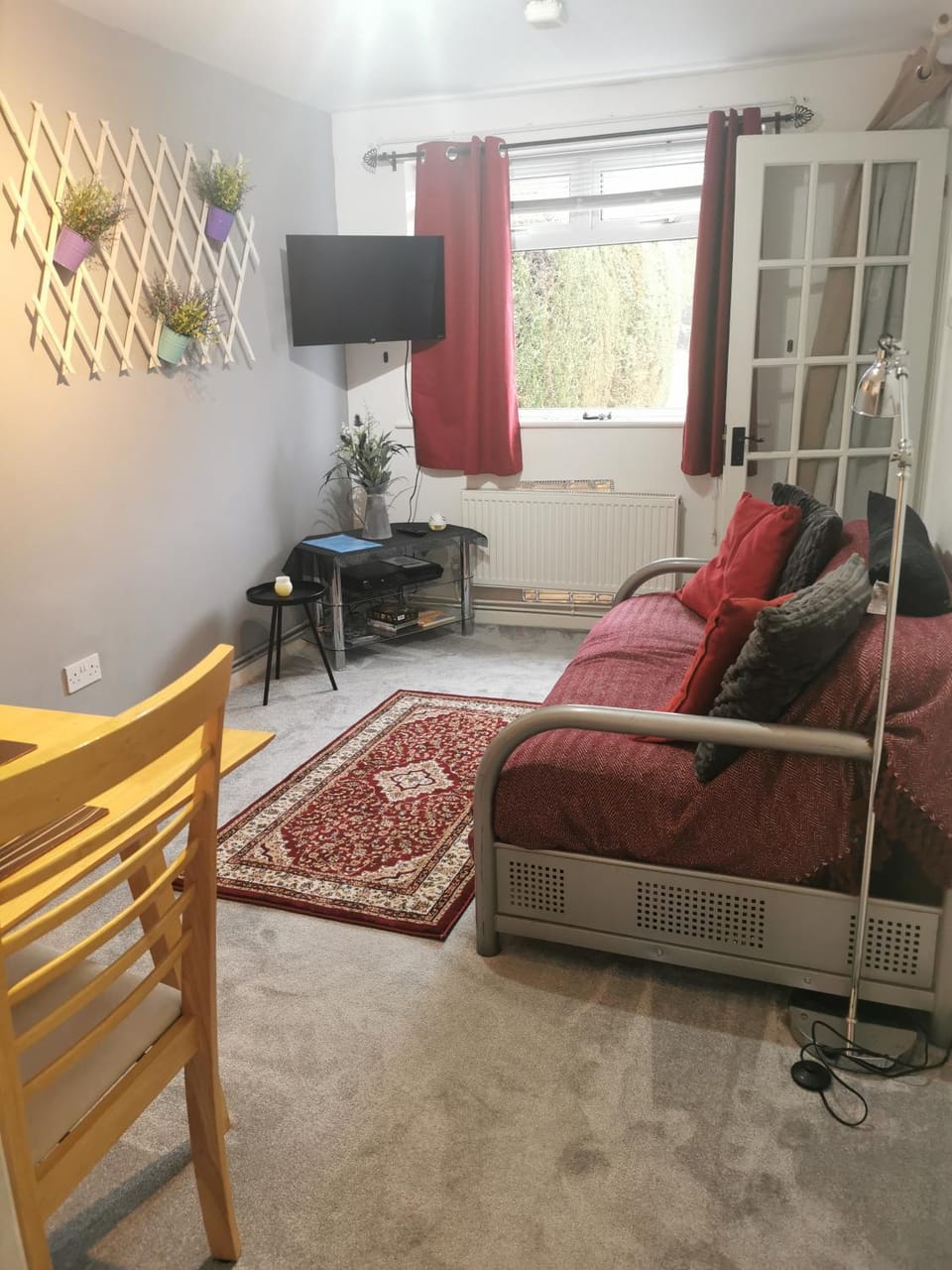TV and multimedia, Living room, Seating area, Quiet street view