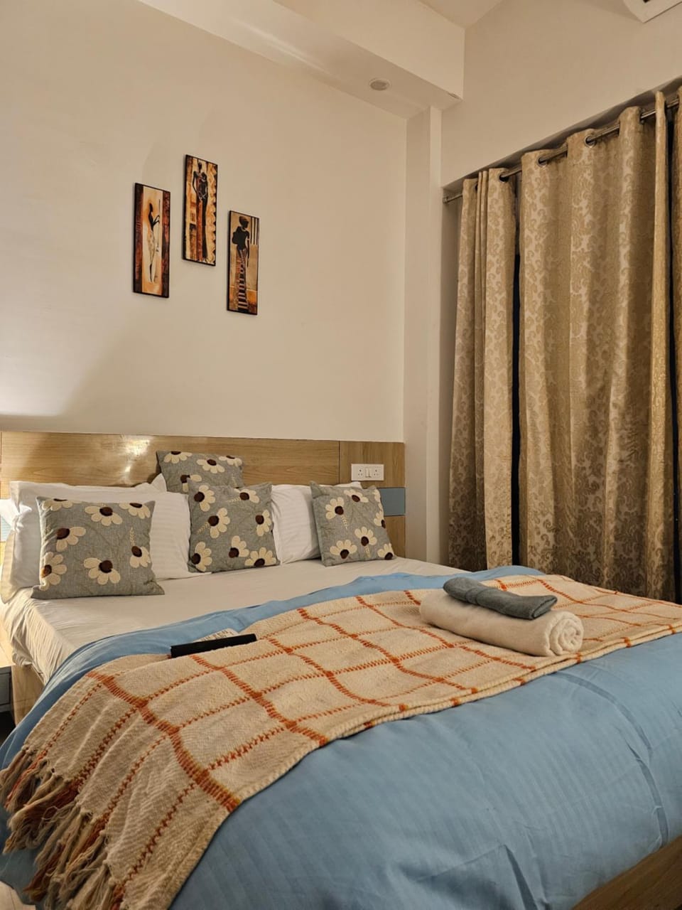 Oasis By GatsbyStays Apartment in Noida