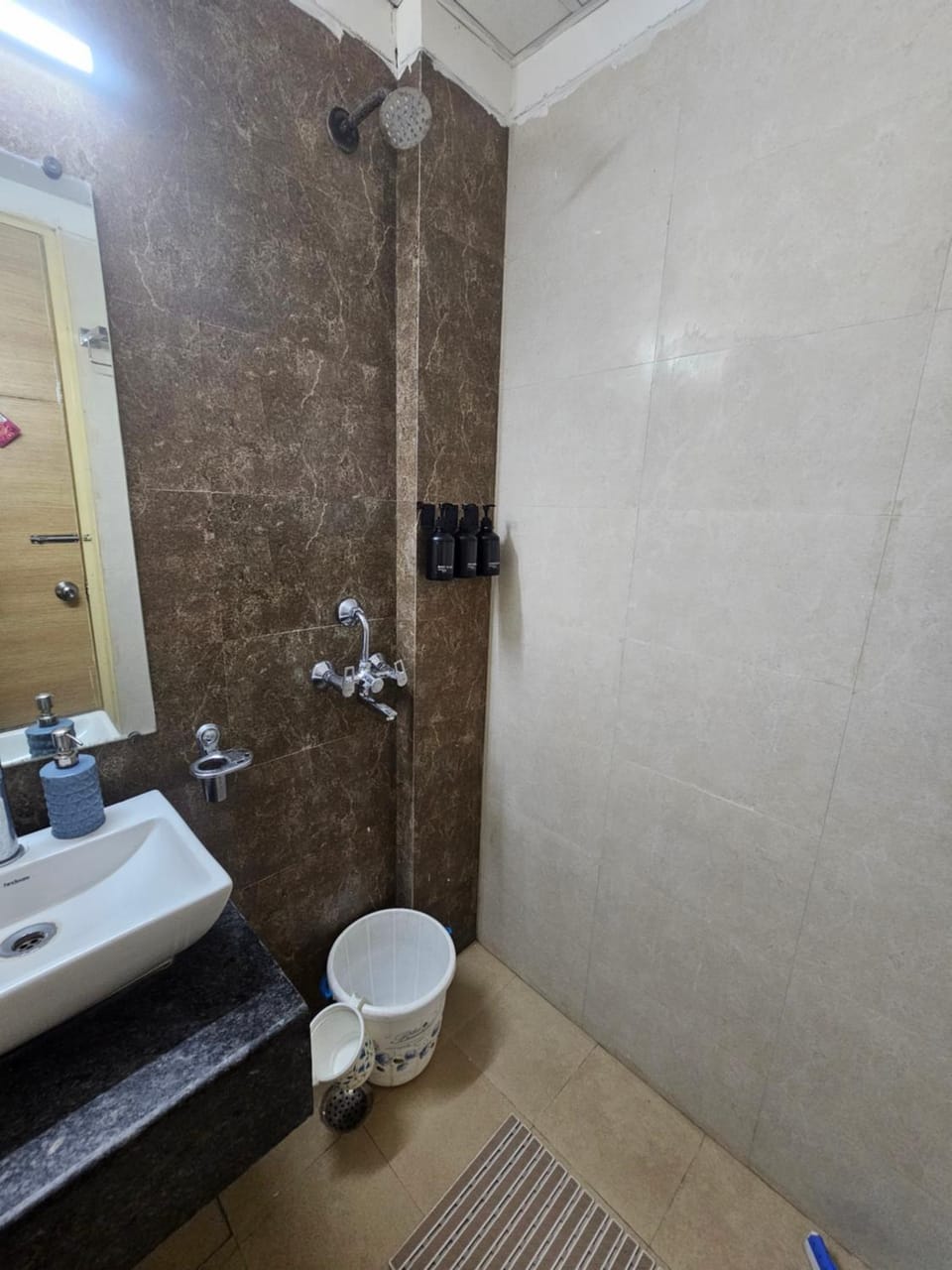 Oasis By GatsbyStays Apartment in Noida