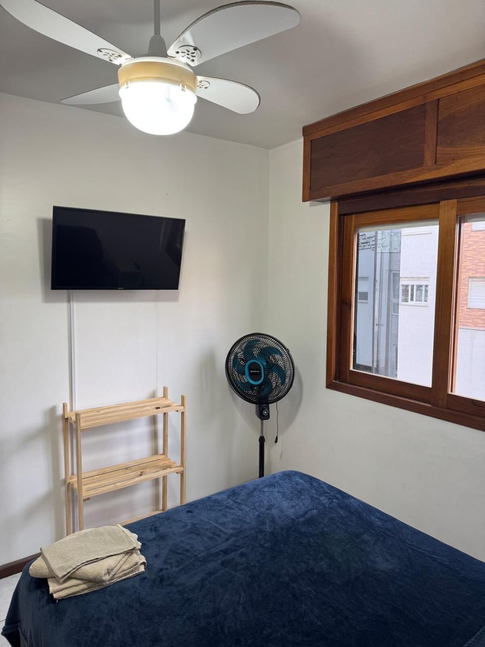 Apartamento no Centro, com vaga e a 5 min da praia Apartment in Capão da Canoa