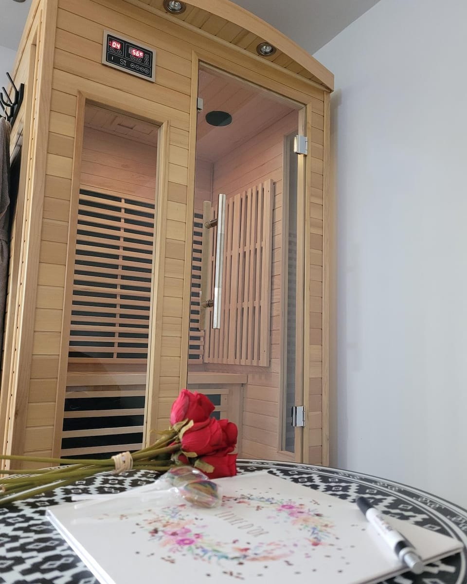 Logement cocooning avec jacuzzi and sauna privatifs House in Nouvelle-Aquitaine