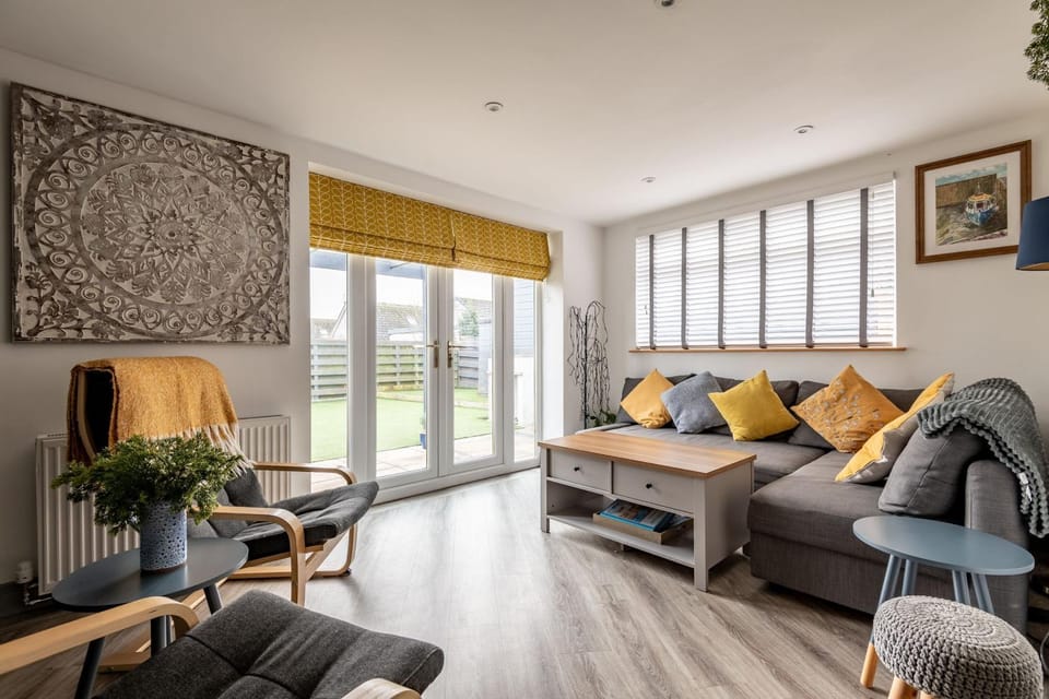 Communal lounge/ TV room, Living room