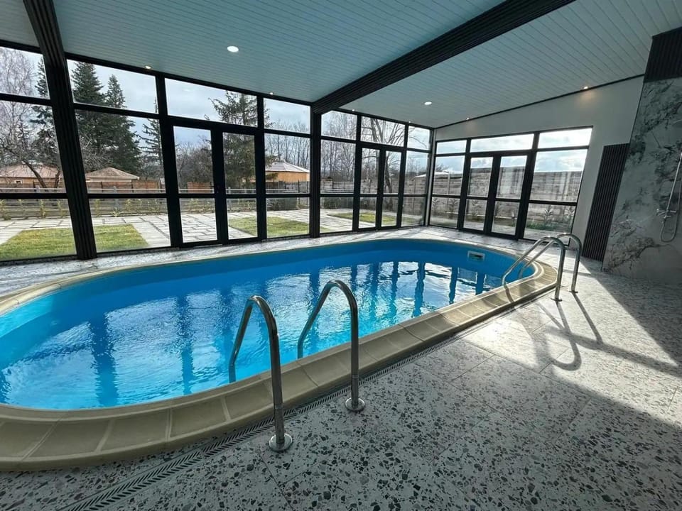 Pool view, Swimming pool, sunbed